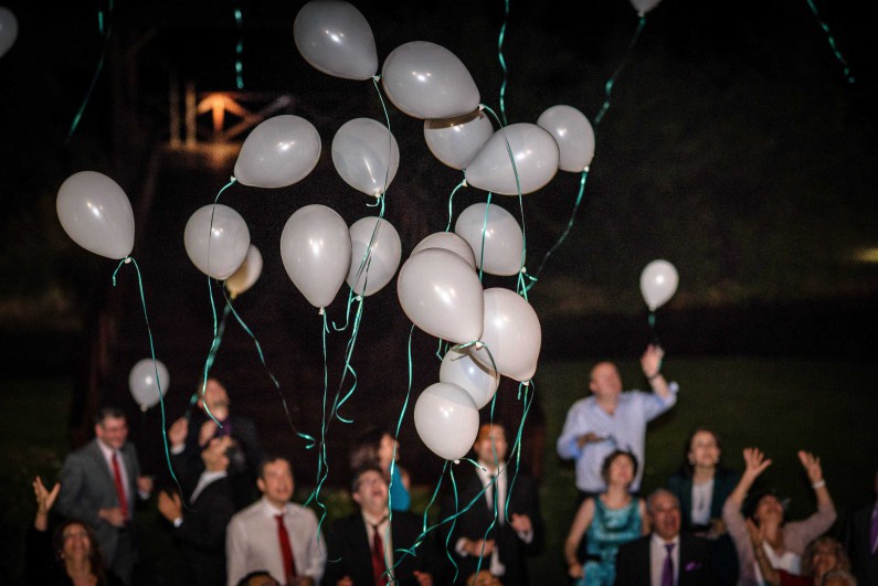 SUELTA DE GLOBOS 3